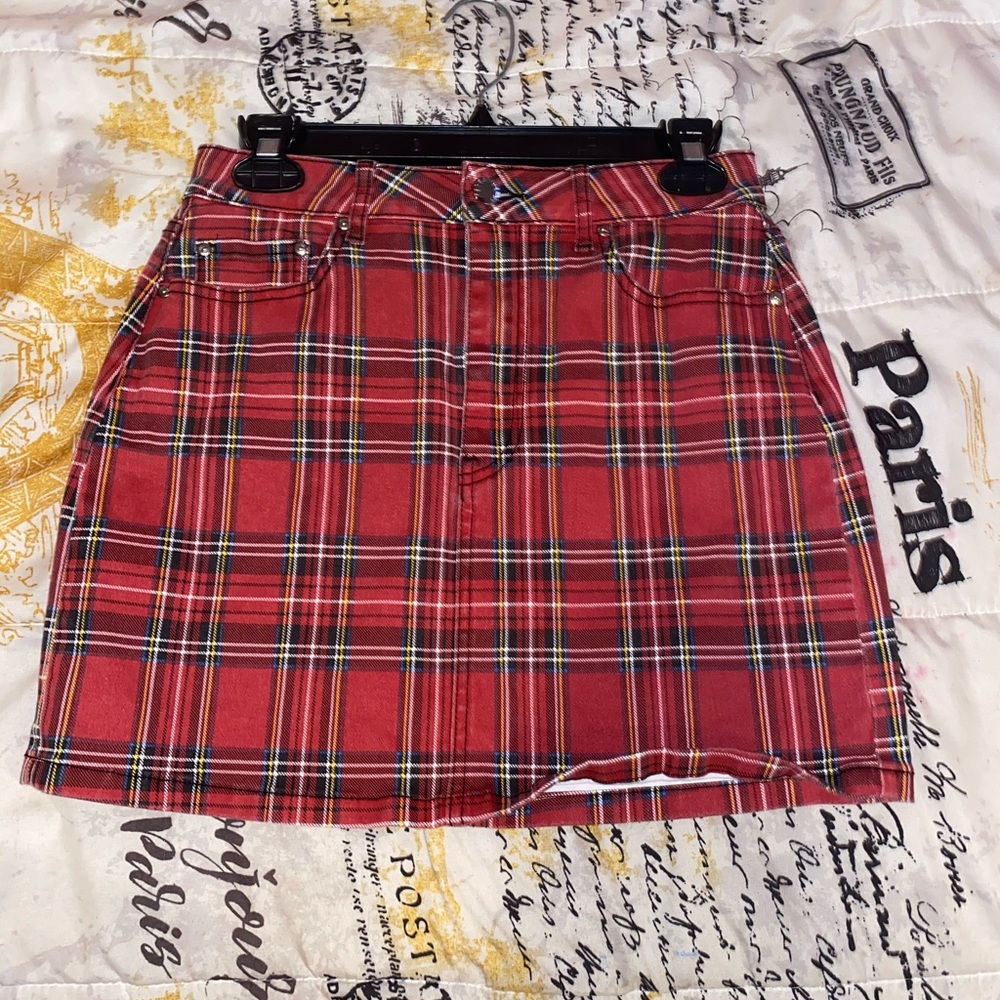 Red Pleated skirt